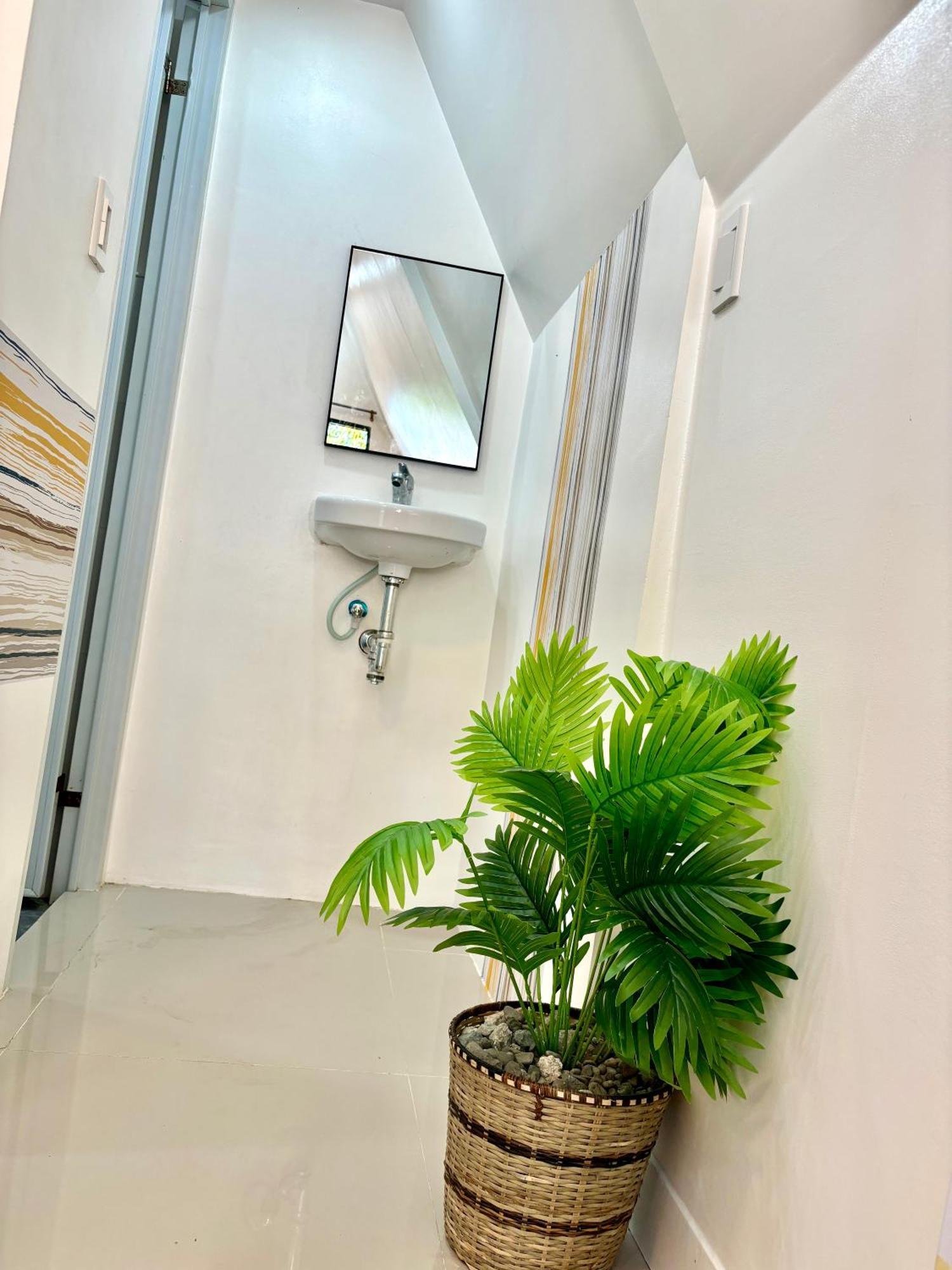 Villa Lovi Panagsama Beach Moalboal Exterior foto
